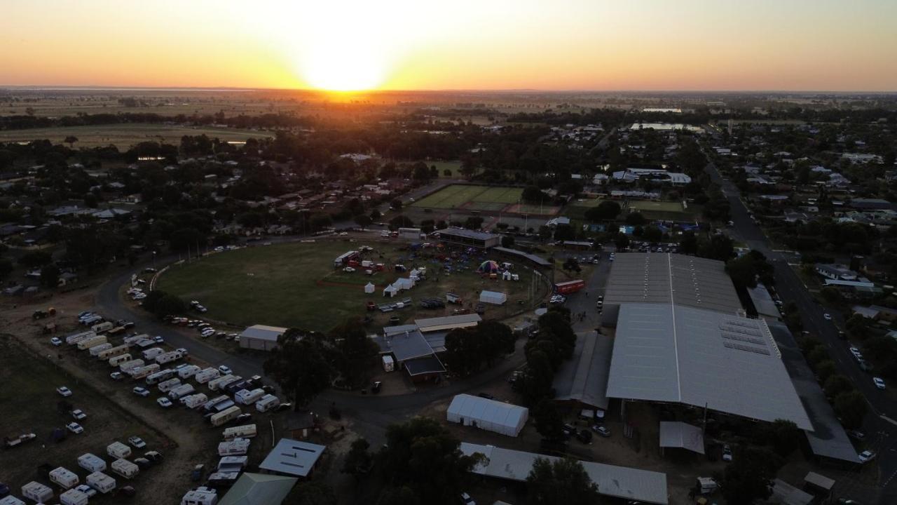 Tatura Country Motel 外观 照片
